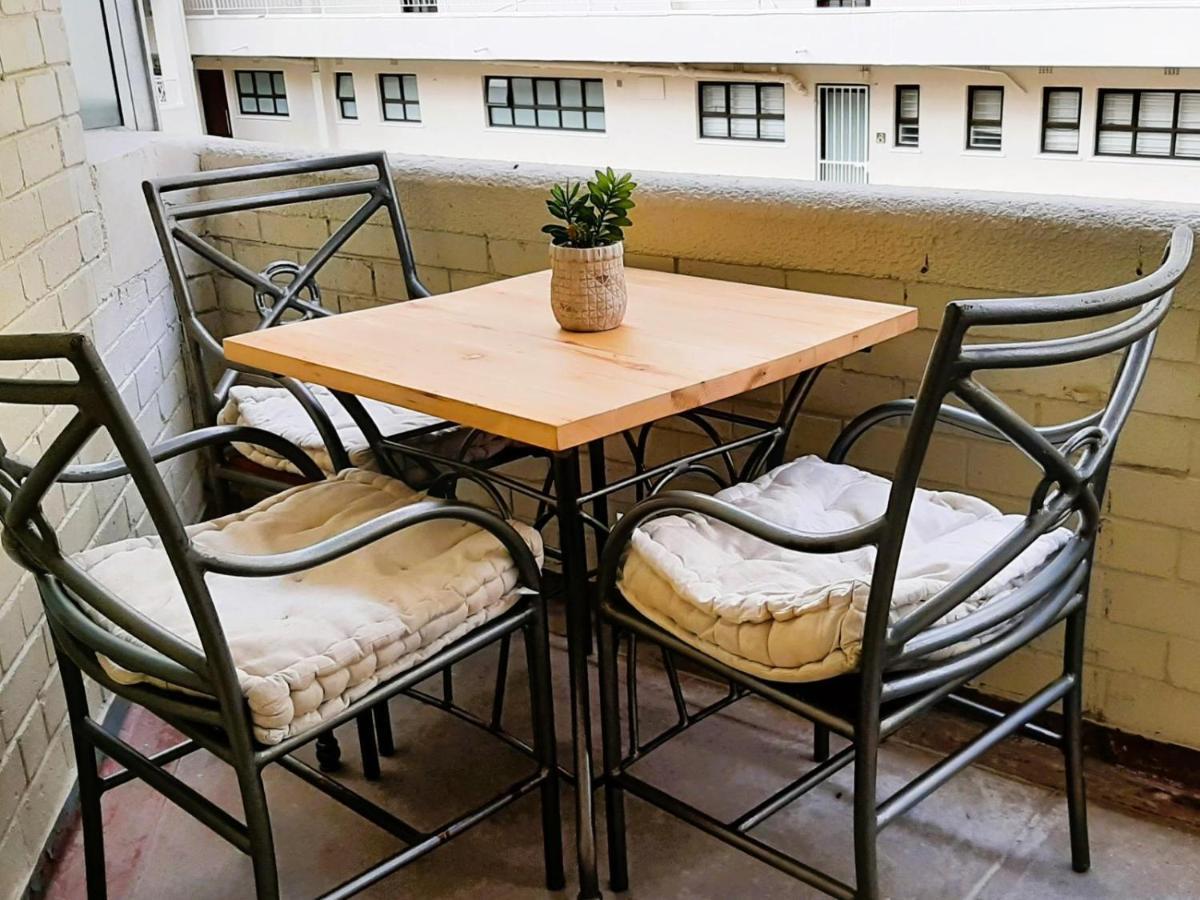 Road Apartment